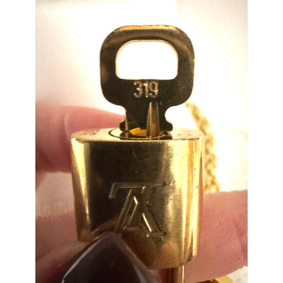 Louis Vuitton LV 319 Lock With Key Chain Necklace - Picture 5 of 8